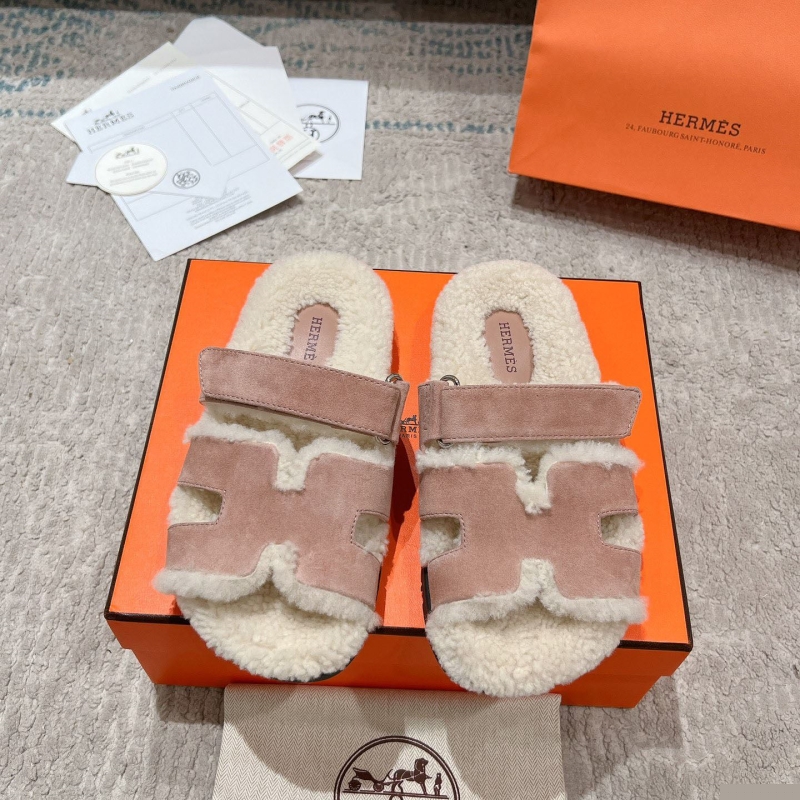 H**mes slippers